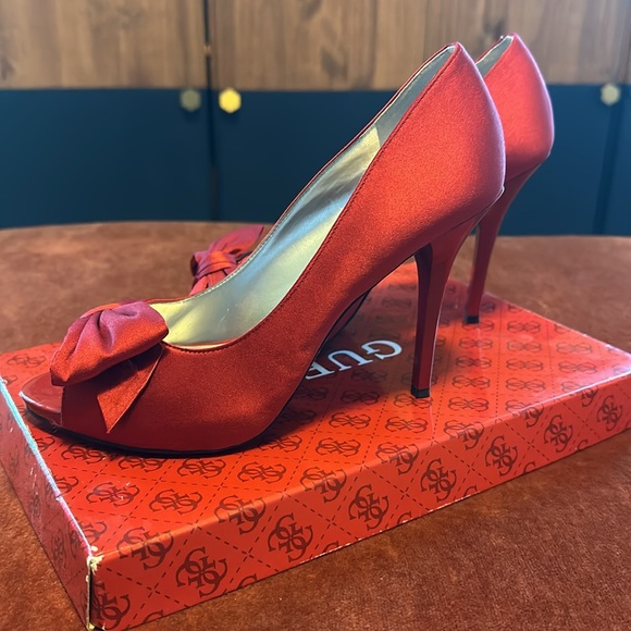 Guess Red Satin Peep Toe Pumps - Picture 6 of 10